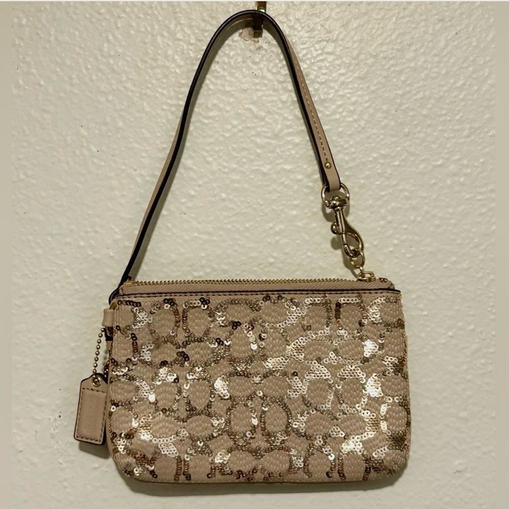 COACH RARE Poppy Signature Sequin Wristlet Clutch Bag Logo Leather Nude Gold